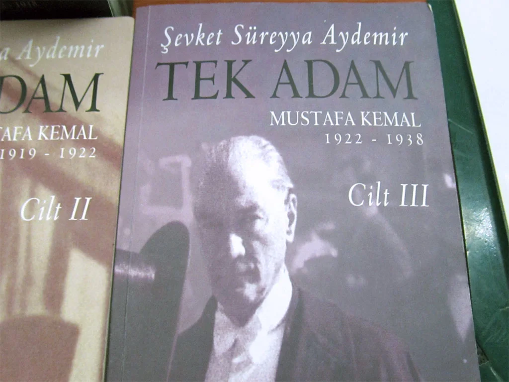 TEK ADAM - Mustafa Kemal Atatürk tek adam Mustafa Kemal Ataturk kitap 5 Çalışmalarım - Yazılarım - Tecrubelerim